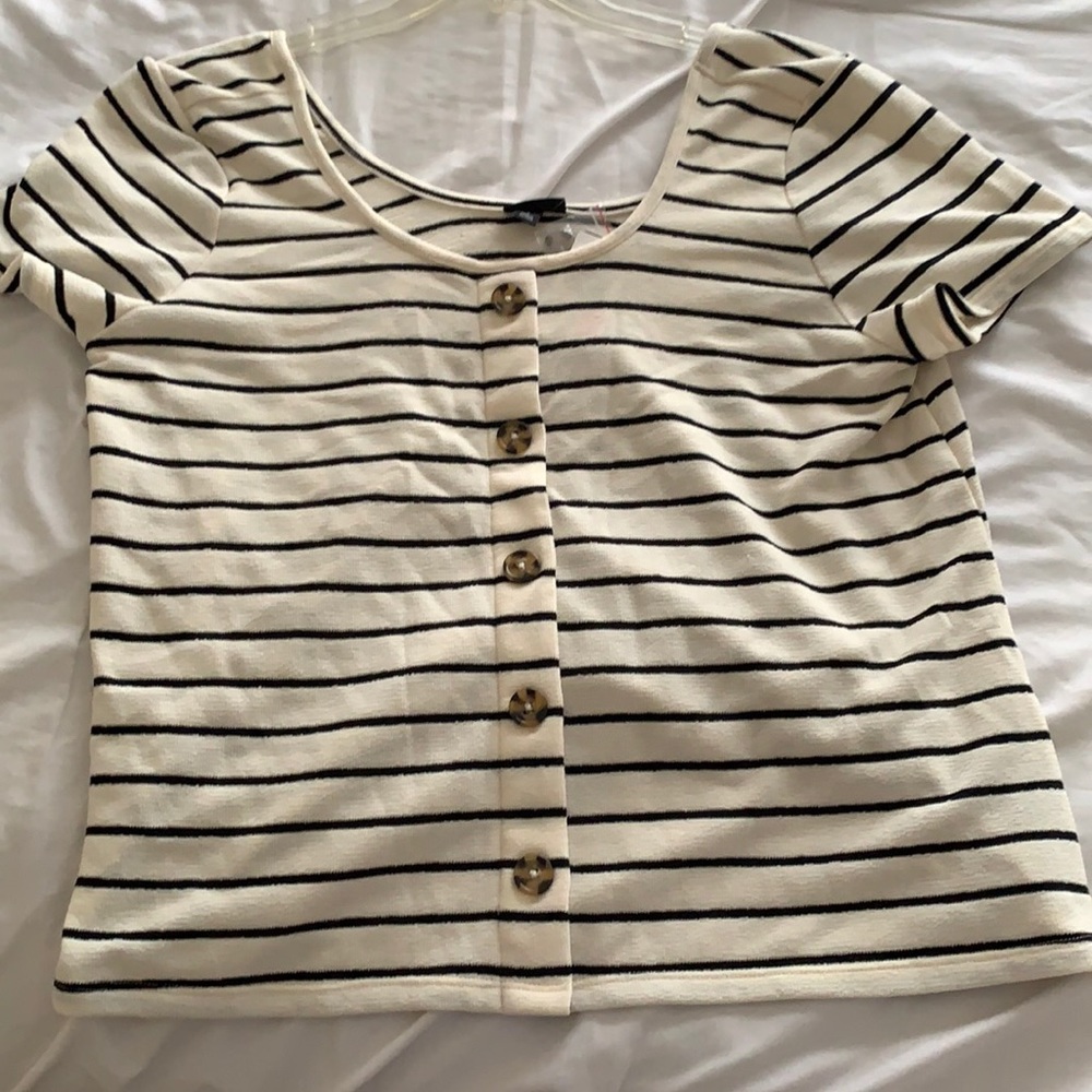 Torrid short sleeve stripe top with button detail